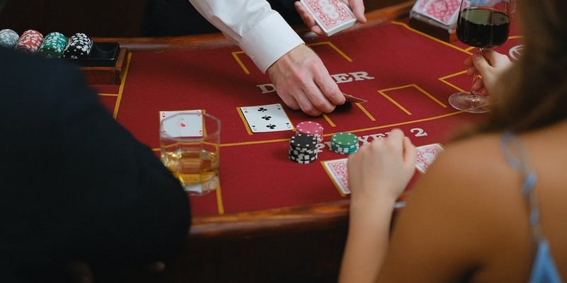 Cách chơi Blackjack trực tuyến